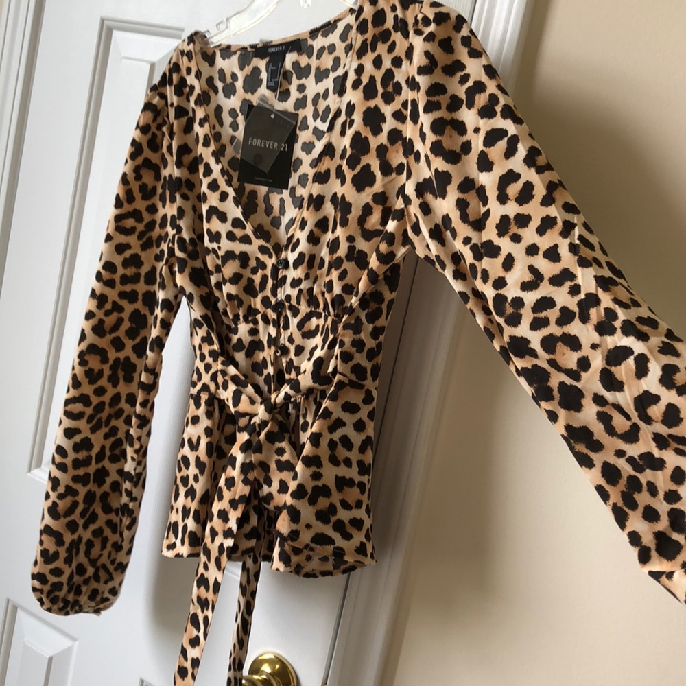 Leopard top